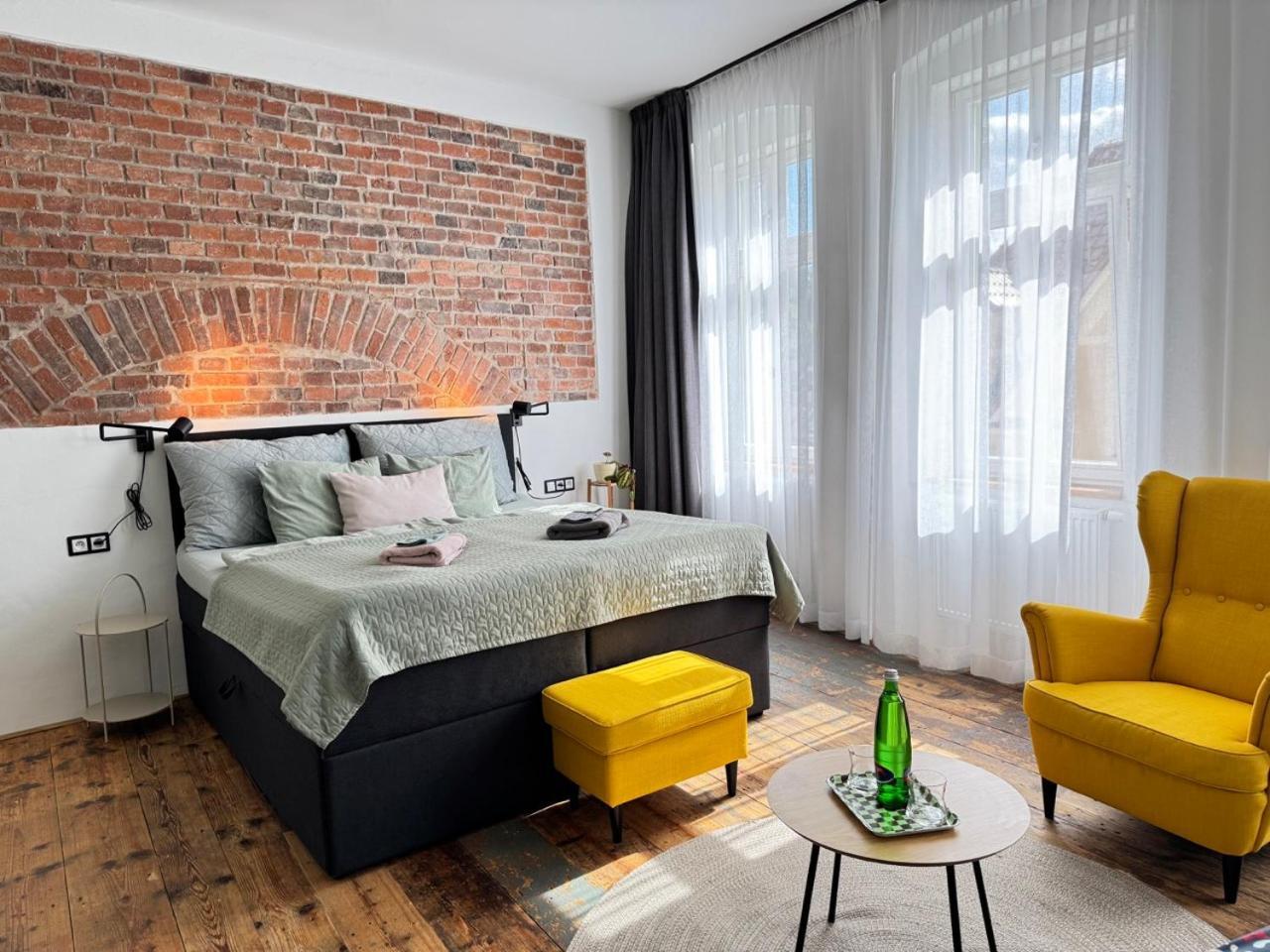 Four Rooms Carlsbad Authentic Карлові Вари Екстер'єр фото