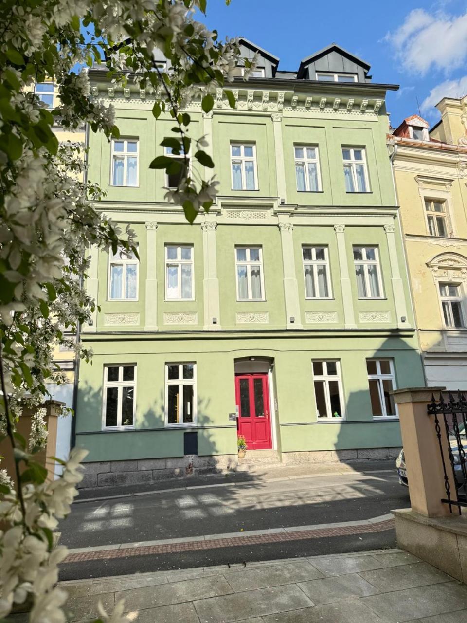 Four Rooms Carlsbad Authentic Карлові Вари Екстер'єр фото